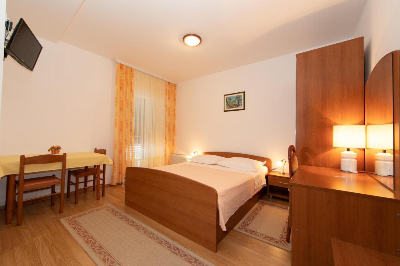 Apartmani Biser Tucepi Bagian luar foto
