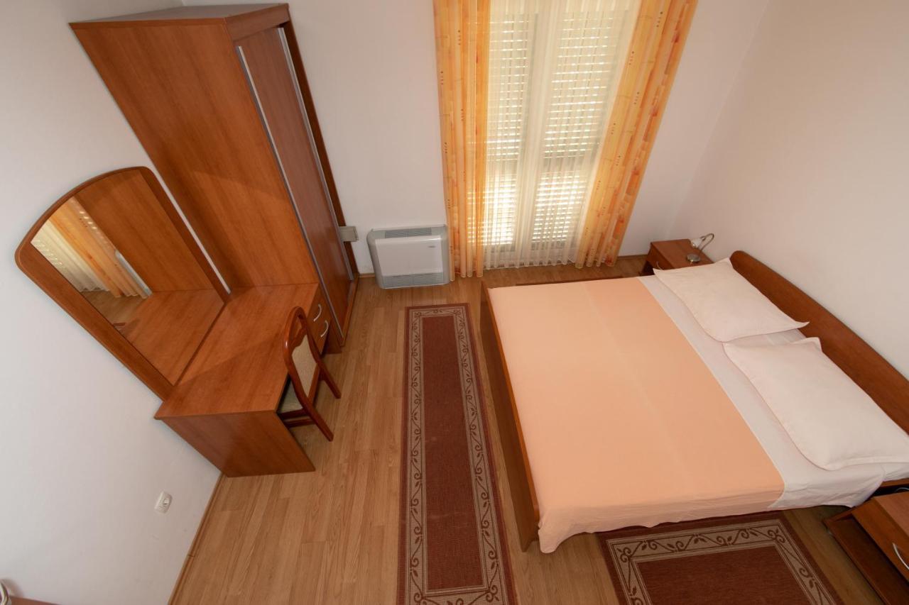 Apartmani Biser Tucepi Bagian luar foto