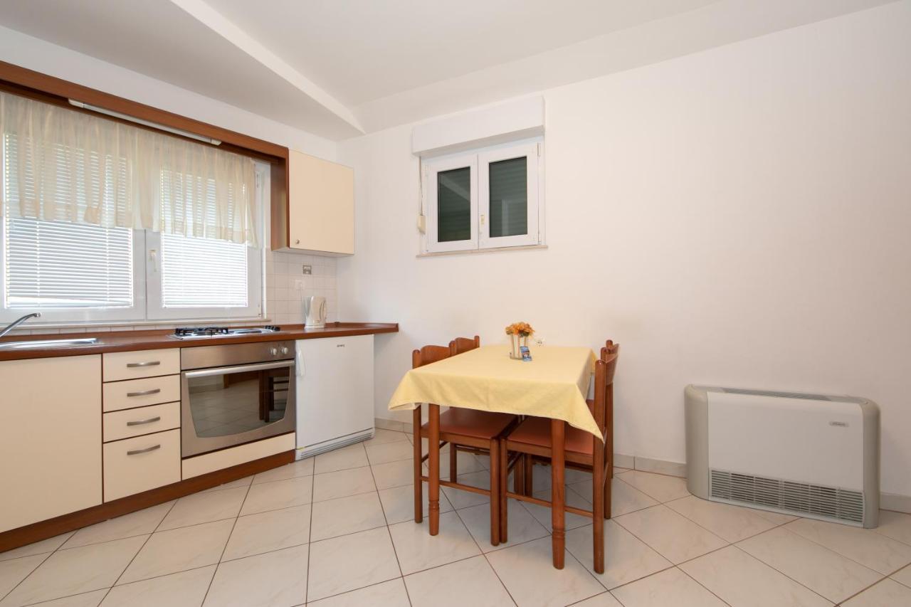 Apartmani Biser Tucepi Bagian luar foto