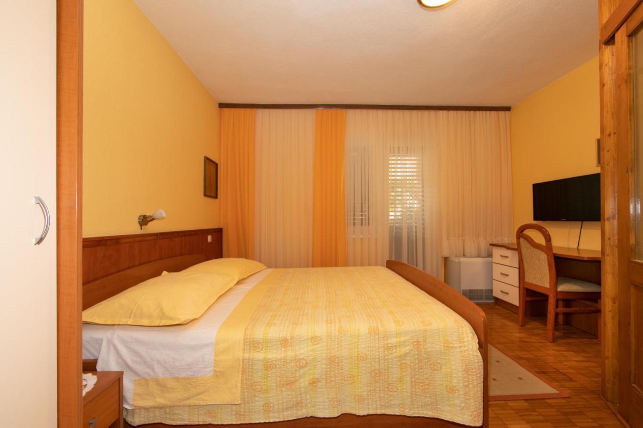 Apartmani Biser Tucepi Bagian luar foto