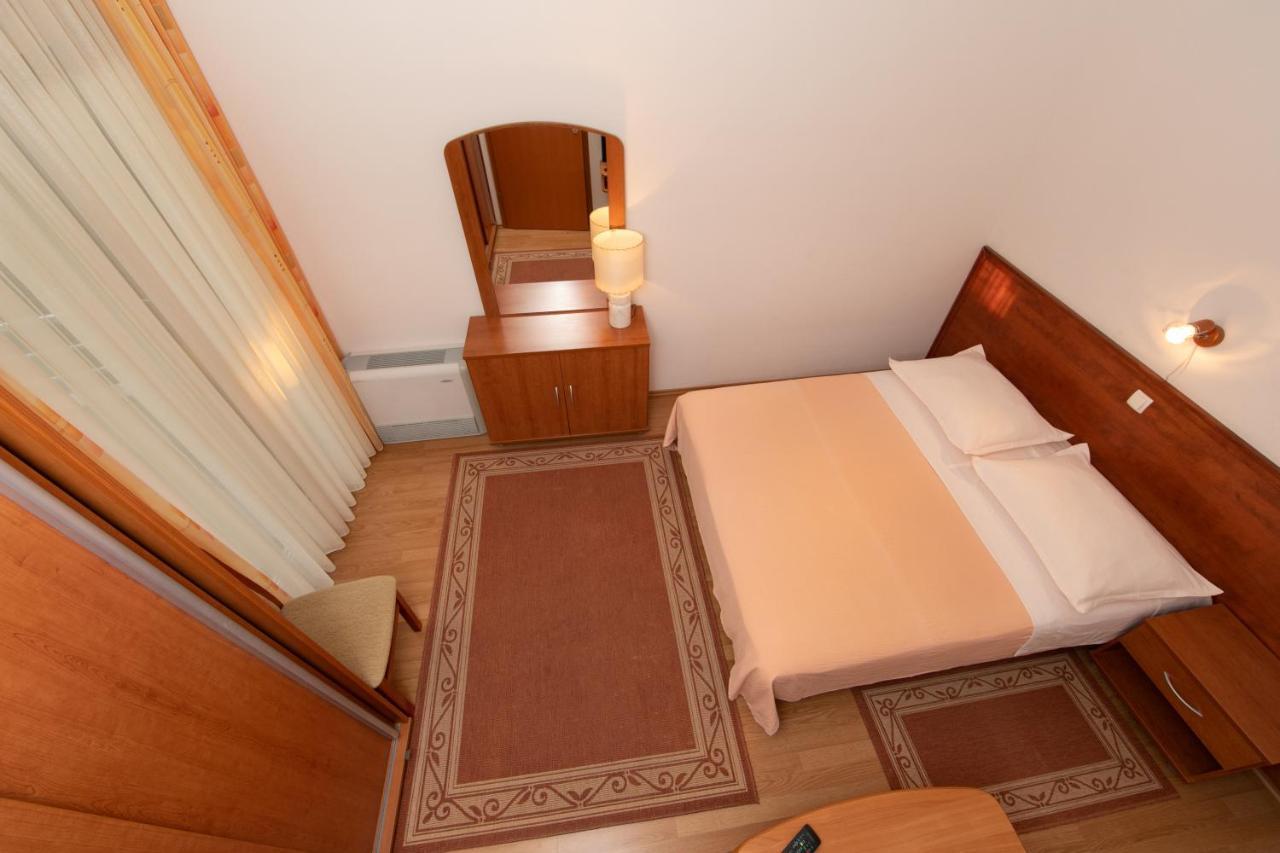 Apartmani Biser Tucepi Bagian luar foto