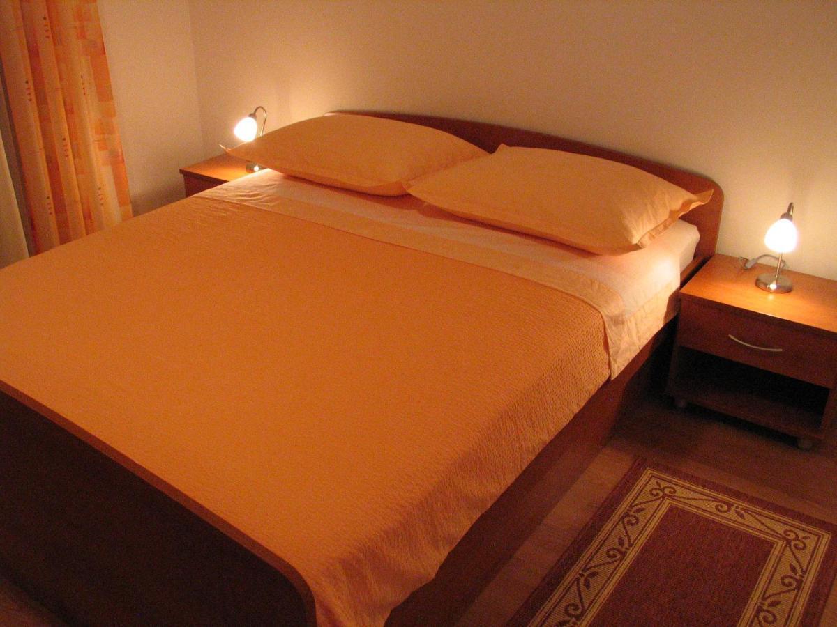 Apartmani Biser Tucepi Bagian luar foto
