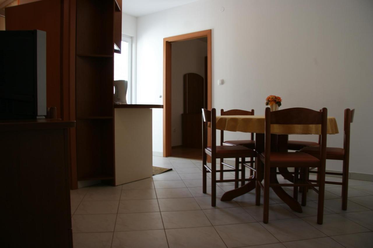 Apartmani Biser Tucepi Bagian luar foto